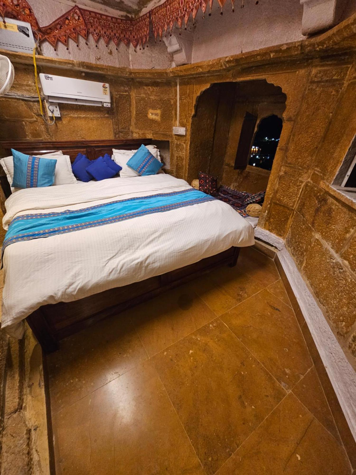 Desert Haveli Guest House Jaisalmer Rum bild