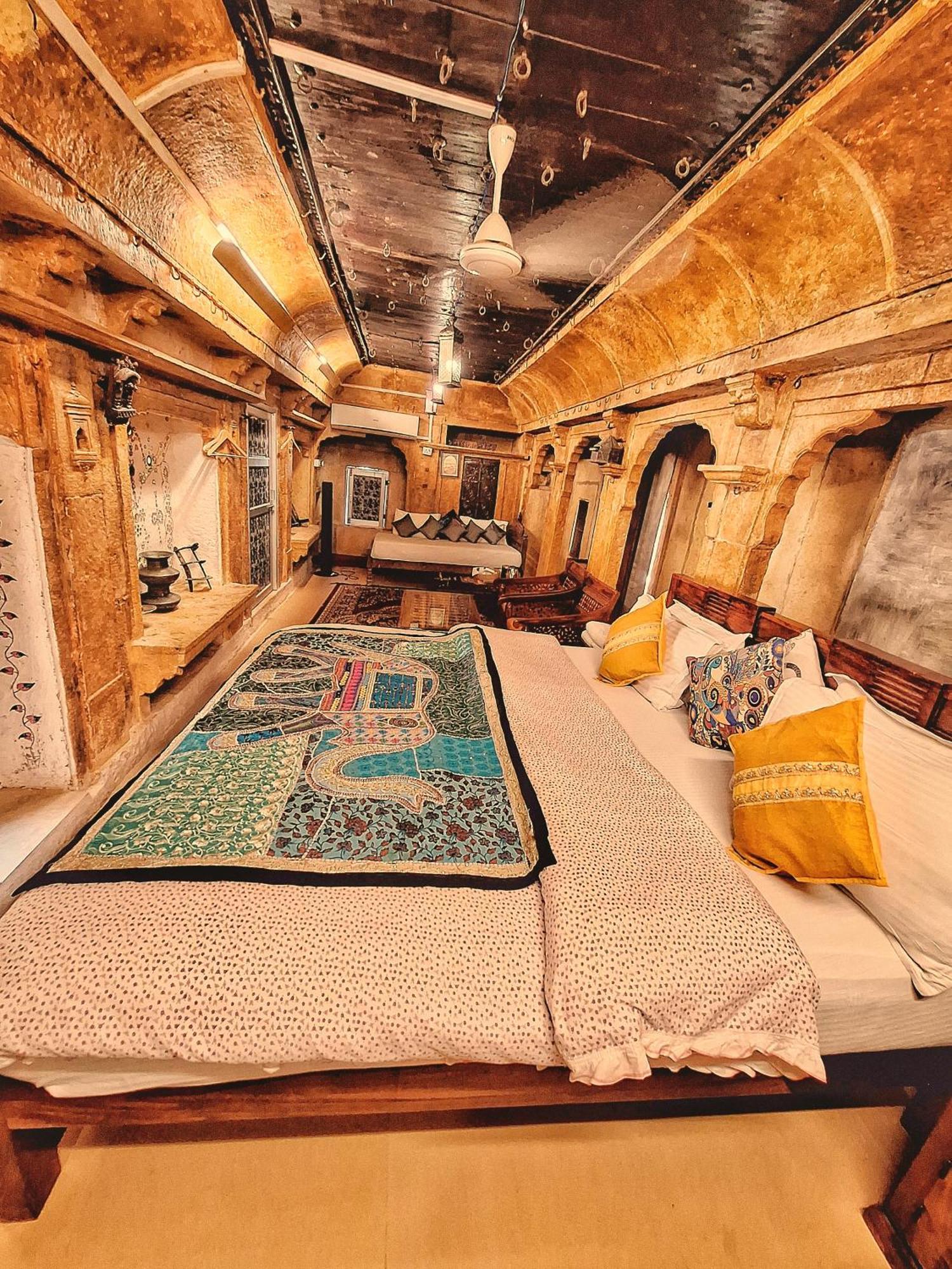 Desert Haveli Guest House Jaisalmer Rum bild